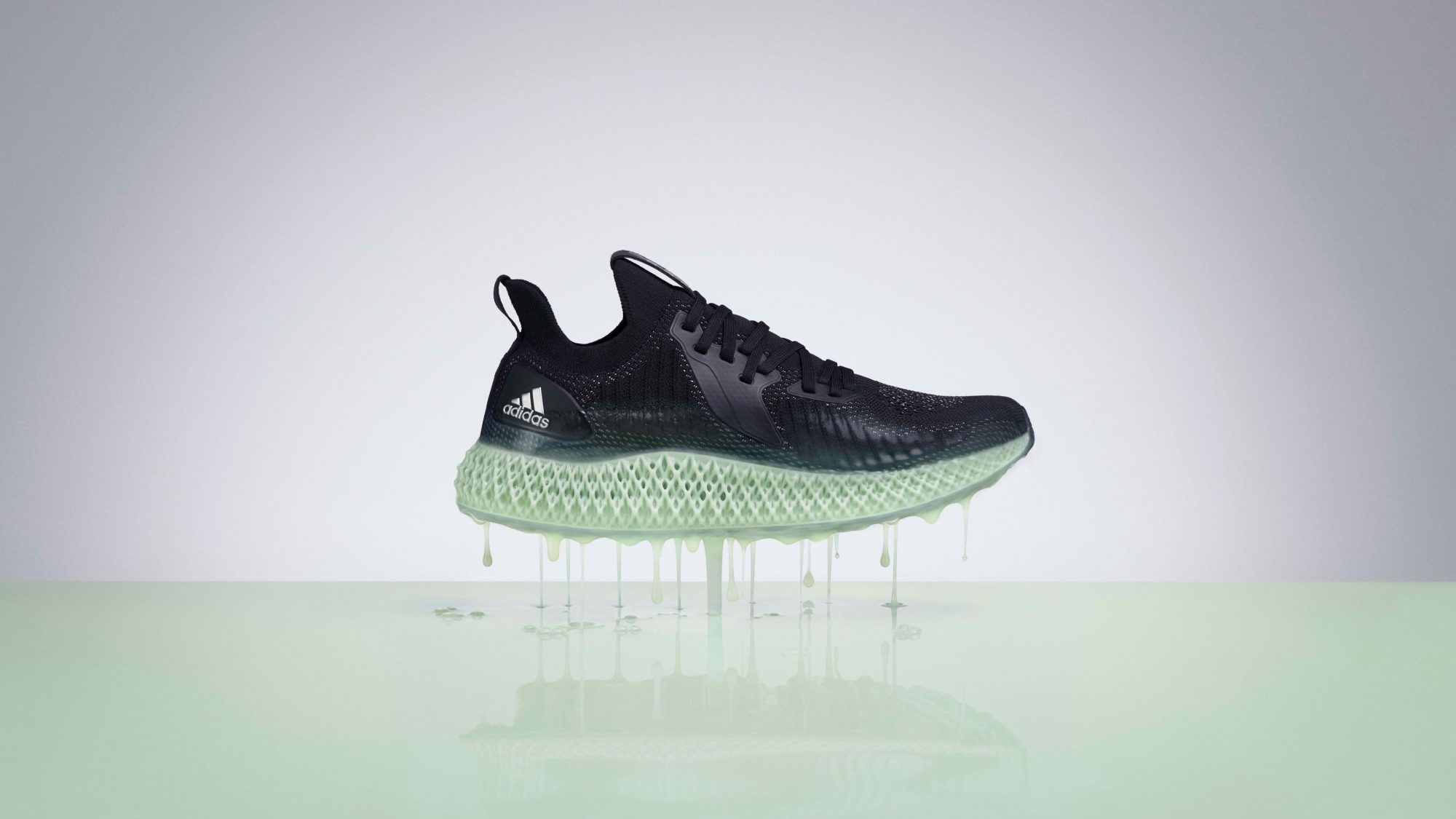 Descoperă lumea în 4D cu tehnologia viitorului adidas