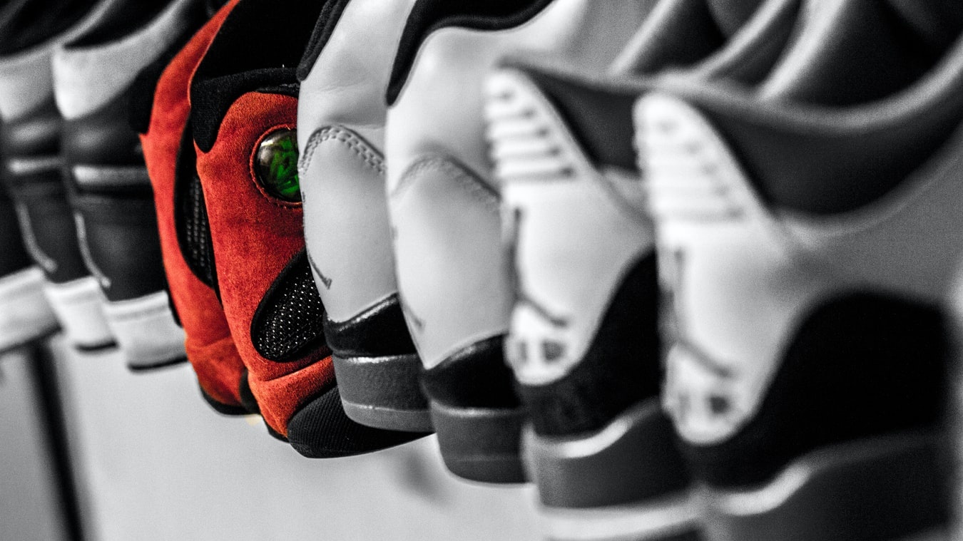 Cum să alegi o pereche de sneakerși? (Ghidul final 2020)