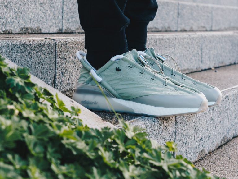 Noua colaborare adidas x Craig Green este o odă a prezentului