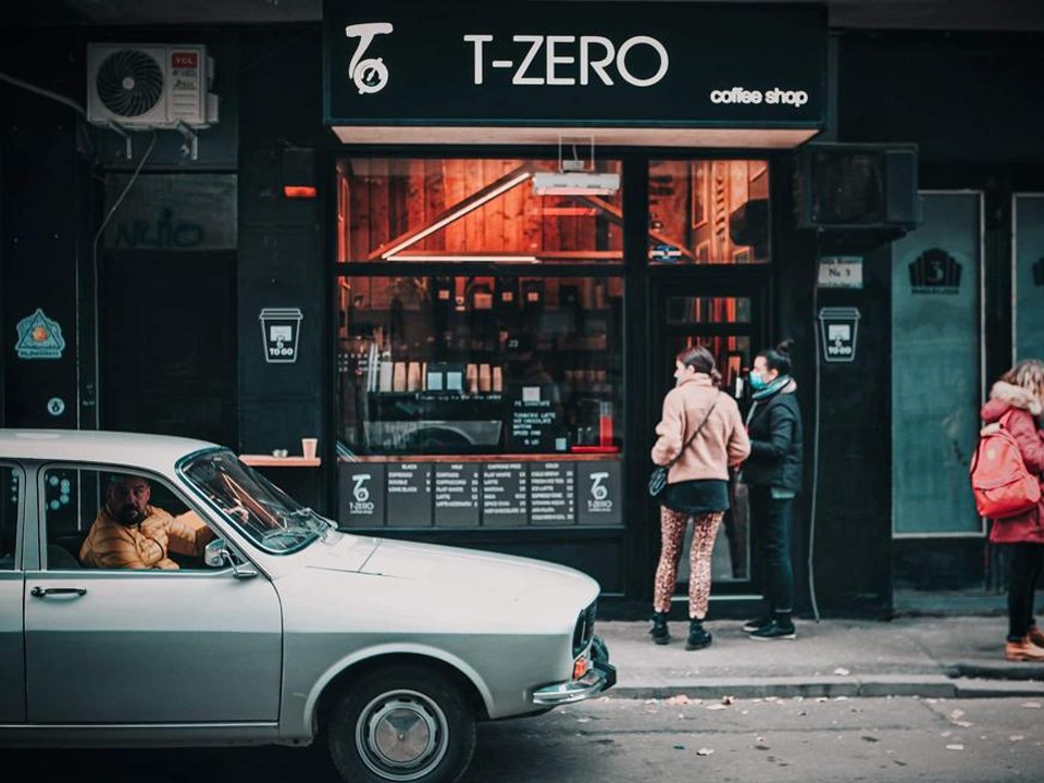 Let’s meet T-ZERO: Coffee Shop & Street Fashion